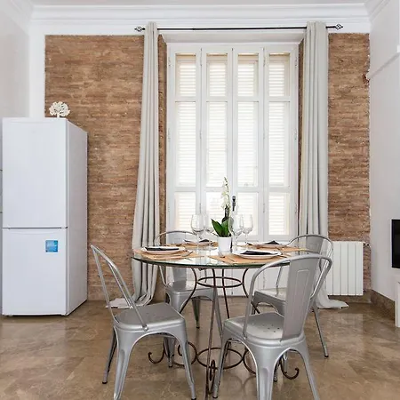 Apartament Palacio De Rojas *
